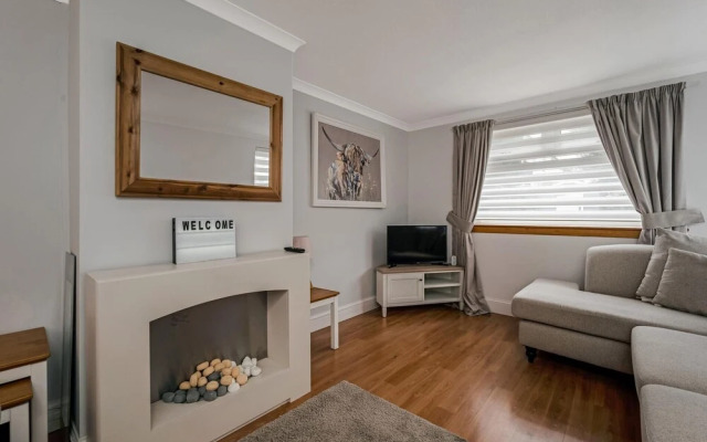 Centrally Situated 1 Bedroom House in Cumbernauld