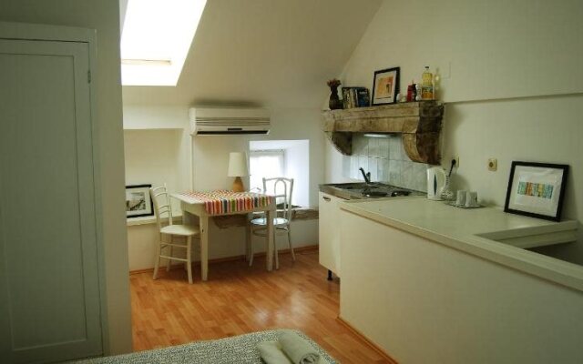 Marco Polo Apartment