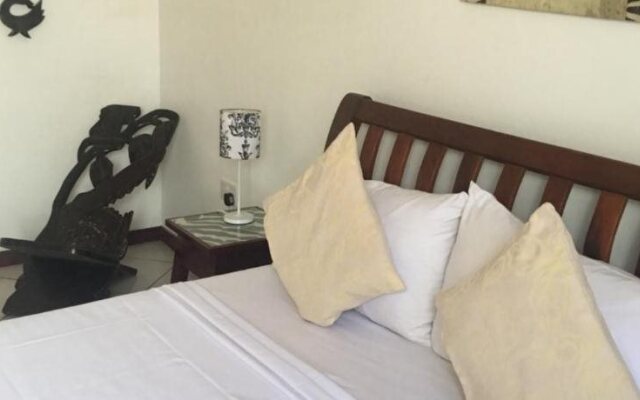 La Paradise Inn