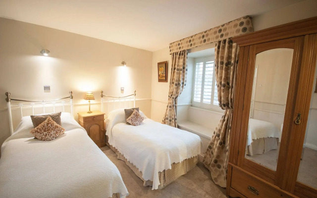 Apsley House Hotel