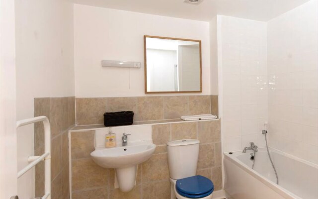 Superb Duplex Prime Location City Centre And Parking