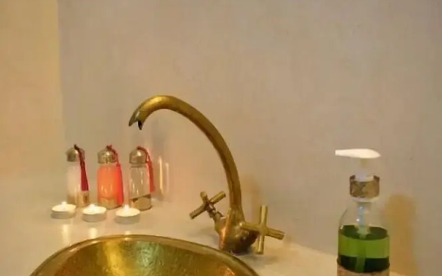 Riad Sardinas & Chili