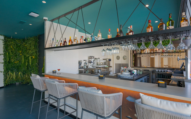 R2 Higos Beach Apartments