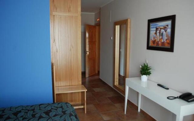 Hotel y Apartamentos Sur de la Bahía