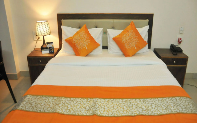 Season 4 by OYO Rooms