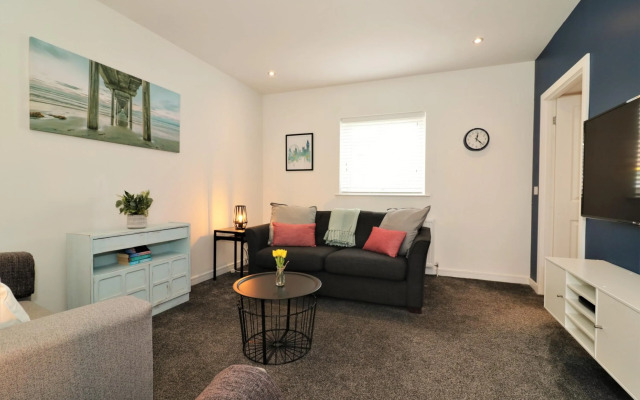 Railway Cottage - Maryhill