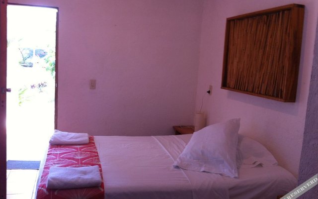 Nuestra Casa-Sai (Pet Friendly Hotel & Beach Club)