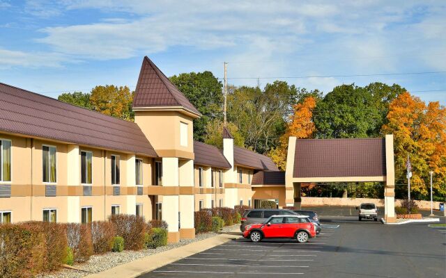 Country Inn & Suites By Radisson, Battle Creek, MI