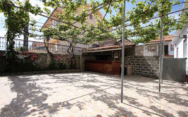 102118 -  House in Carnota