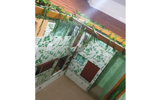 GardenPod Hostel + Café