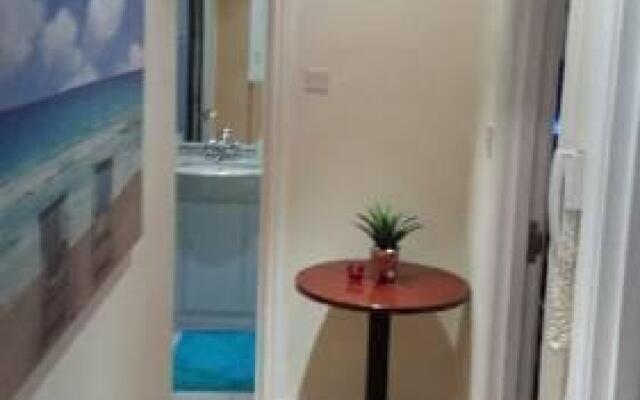 North End Road Apartment