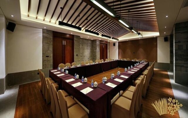 Xishan Hotspring Resort Hotel