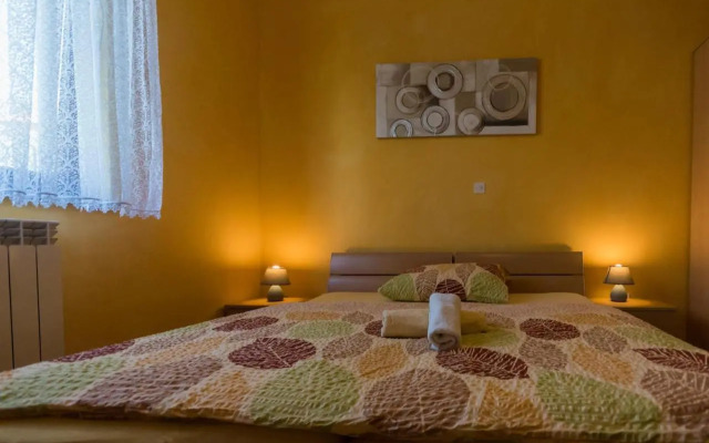 Apartment and Room Natasa