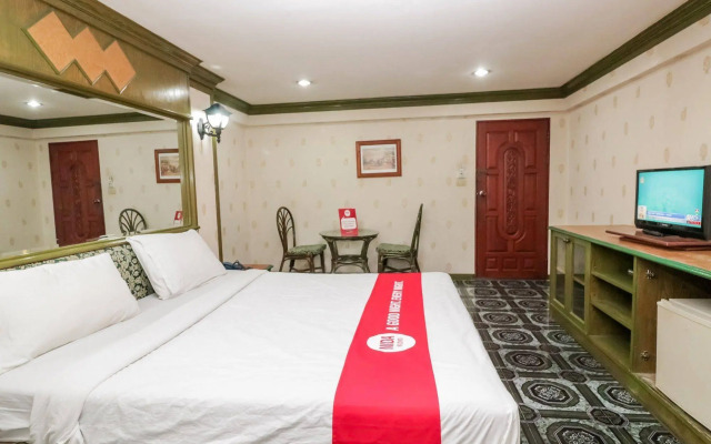 NIDA Rooms Ratchadaphisek Golden Dome Walk