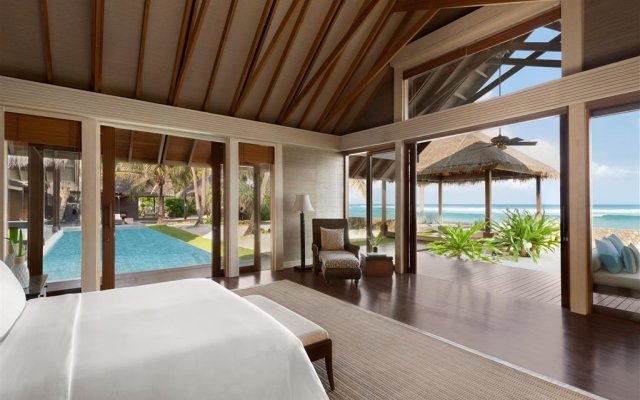Shangri-Las Villingili Resort and Spa Maldives