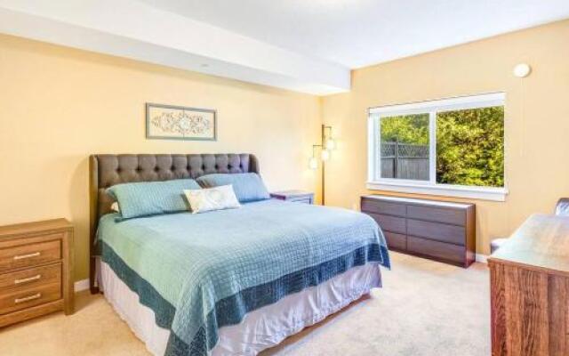Outlook Condos at Oyhut Bay
