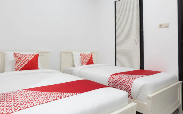 Cozy Stay by OYO Rooms