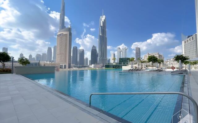 Stunning 2B in Downtown Views Burj Khalifa View