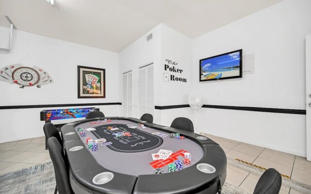 Lake View Getaway: Pool, Game Room, Theming!