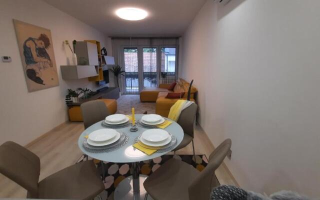 DISZTINGVÁLT Apartman