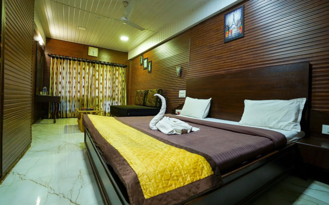 Hotel Kumar Plaza