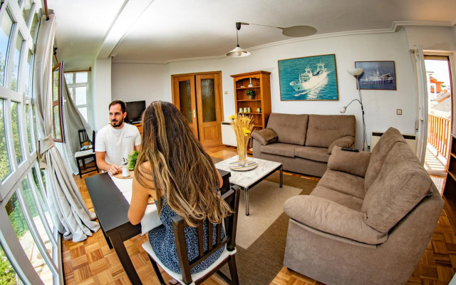 HOLIDAY HOMES Figueras AT