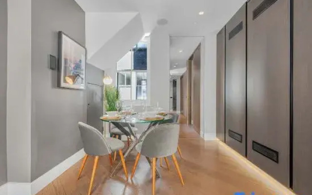 The Story Apartment - Soho - By Frankie