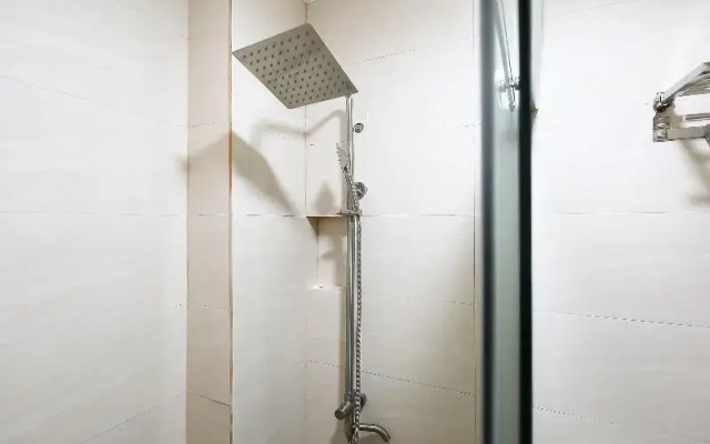 Dona Aurora Condotel by Oyo Rooms