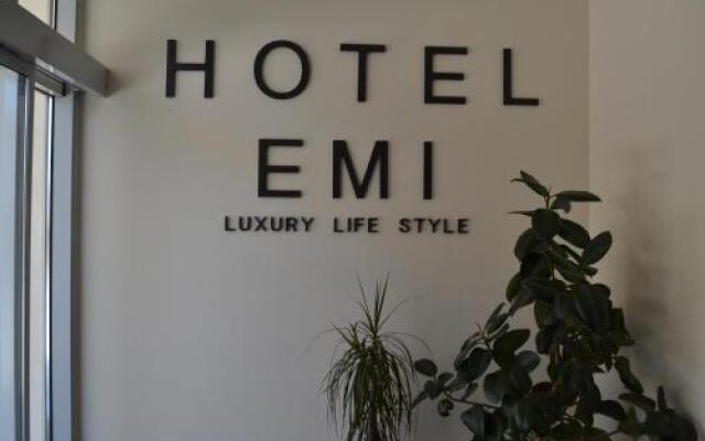 Hotel Emi