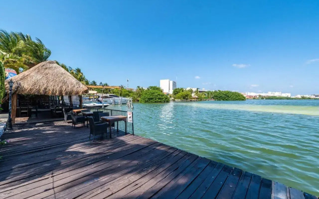 Hotel Imperial Laguna Faranda