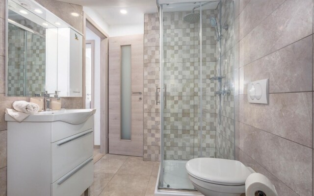 Awesome Apartment in Rijeka With Wifi and 2 Bedrooms