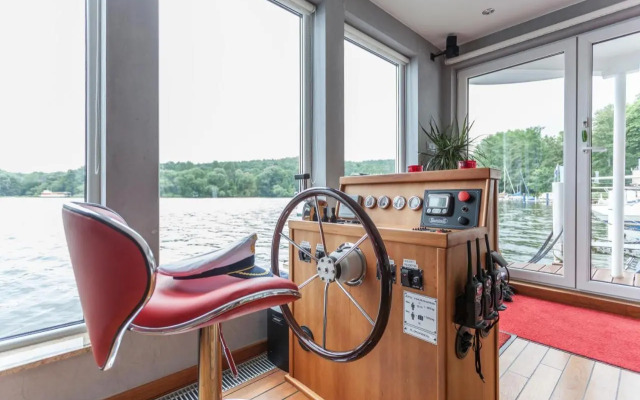 Hausboot DeLuxe