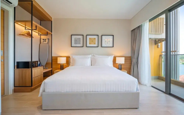 Laguna Lakeside Residences