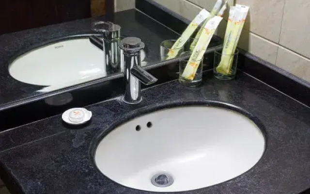 Qixian Jinbaihui Business Hotel