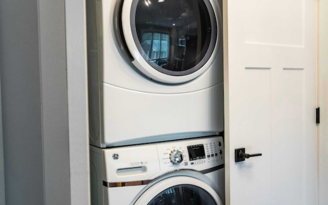 Urban Nest Guest House