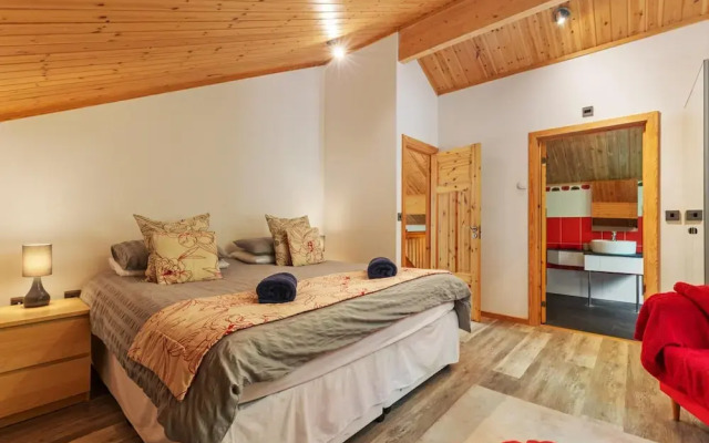 Everwyn Lodge - Luxury Lodge With Hot Tub
