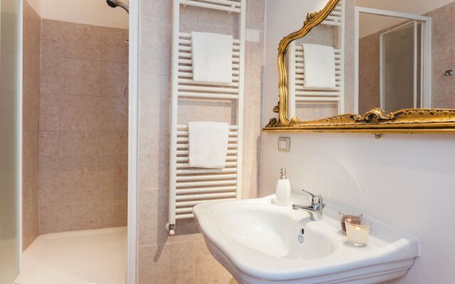 Atmosfere Visconti Suite Apartments