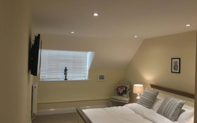 The Lodge at Broadway