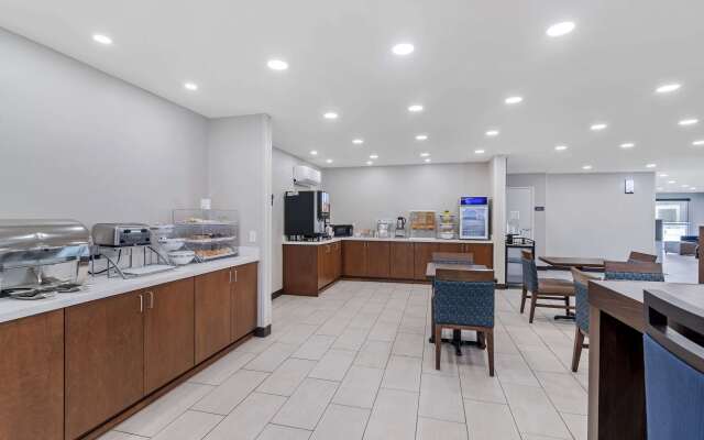 Comfort Inn & Suites