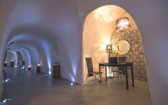 Grand Ambassador Santorini Hotel