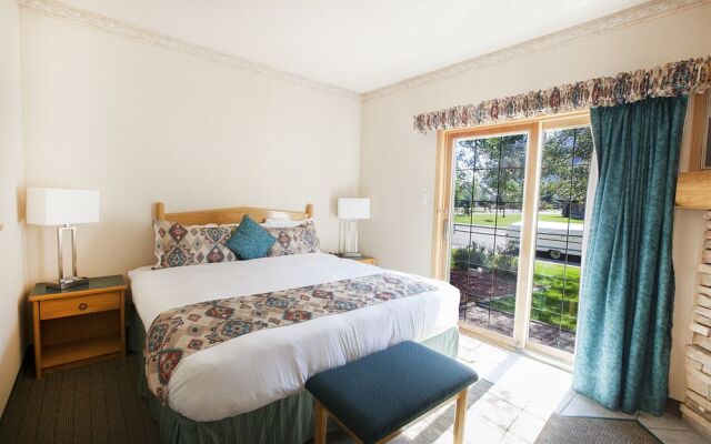 Waterton Glacier Suites