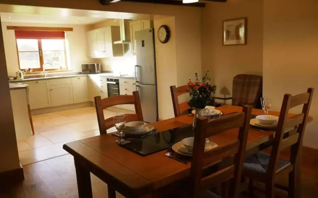 Cherry Trees - 2 Bedrooms -pets Ok - Woodburner