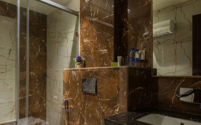 Royal Rawal - Luxury Boutique Hotel