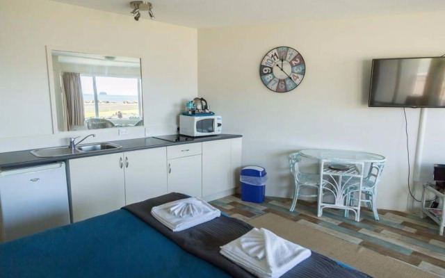 Waterfront Apartments Whitianga