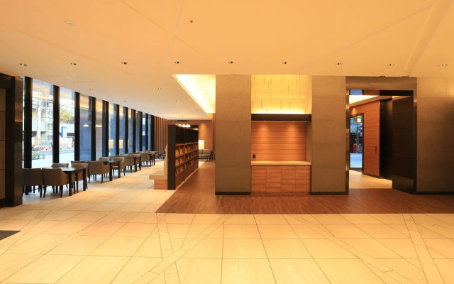 Smile Hotel Premium Osaka Hommachi