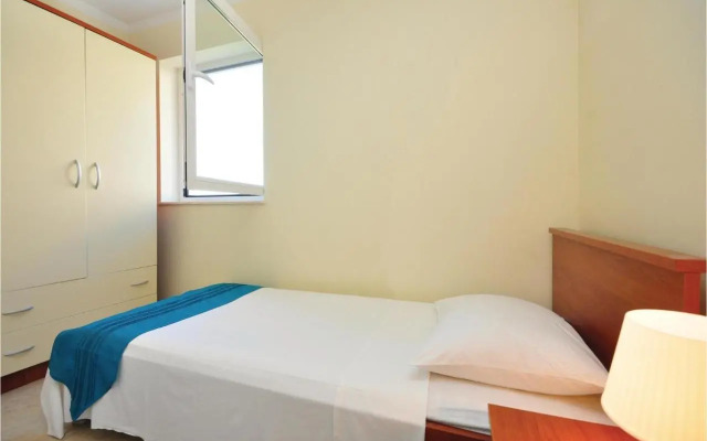 Apartment Mimice with Sea View 381