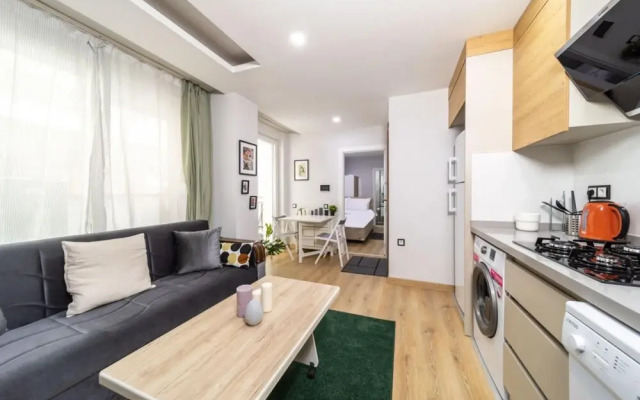 Modern Flat With Central Location in Antalya