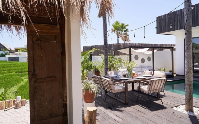 Fabulous 3BR Boho-chic Style, Umalas With Staff