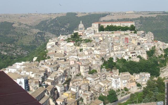 Finestre Su Ibla