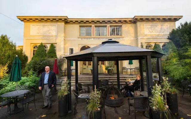 McMenamins Kennedy School